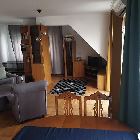 Fit Apartment Burgas Exterior photo
